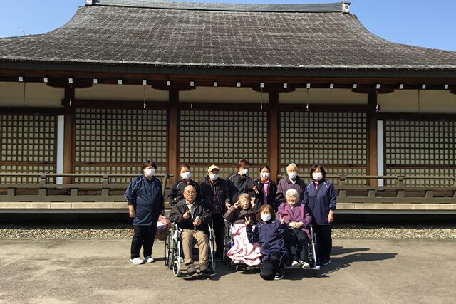 ボール遊びで能太宗をみんなで行っているお写真